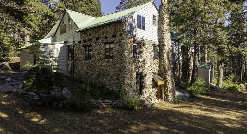 10111 Bunny Hill Road, Soda Springs, CA 95728 Photo