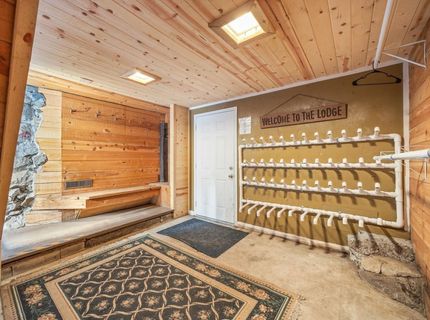 10111 Bunny Hill Road, Soda Springs, CA 95728 Photo