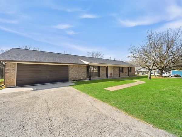 502 S 8th Street , Valley Mills, TX 76689