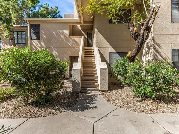 6885 E COCHISE Road, Unit 204, Paradise Valley, AZ 85253