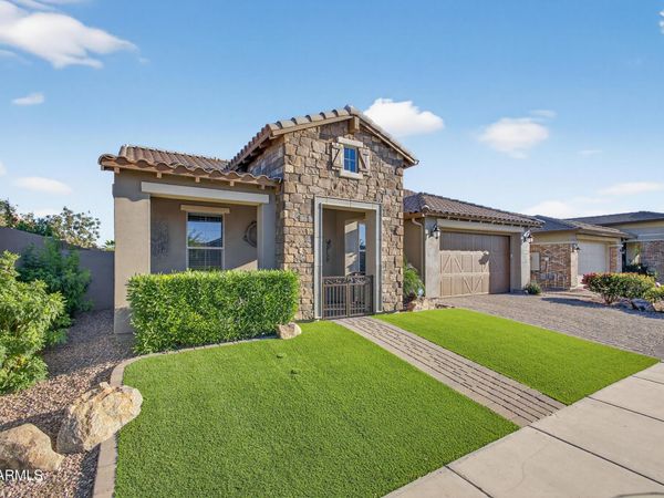 10541 E THUNDERBOLT Avenue, Mesa, AZ 85212