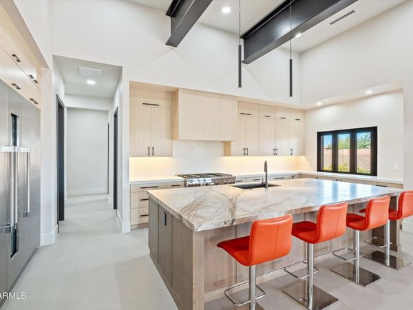 1320 E Sagebrush Drive, Phoenix, AZ 85085