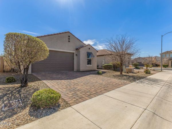 10043 W ROBIN Lane, Peoria, AZ 85383