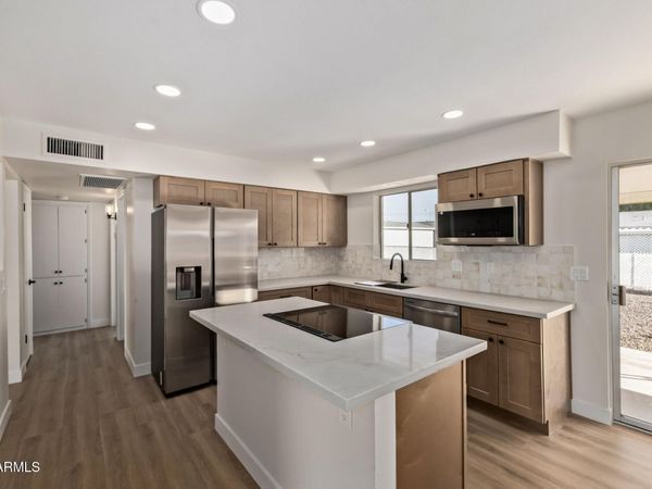 5325 E DES MOINES Street, Mesa, AZ 85205