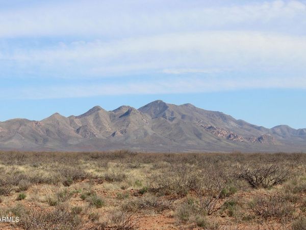TBD W Austin Henley Road, Unit 6, Elfrida, AZ 85610