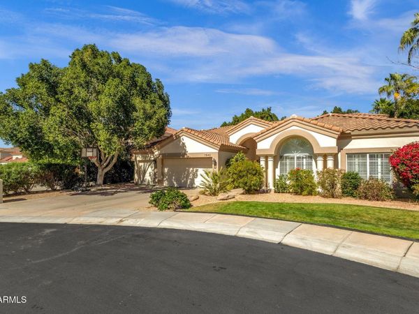 1542 E CATAMARAN Drive, Gilbert, AZ 85234