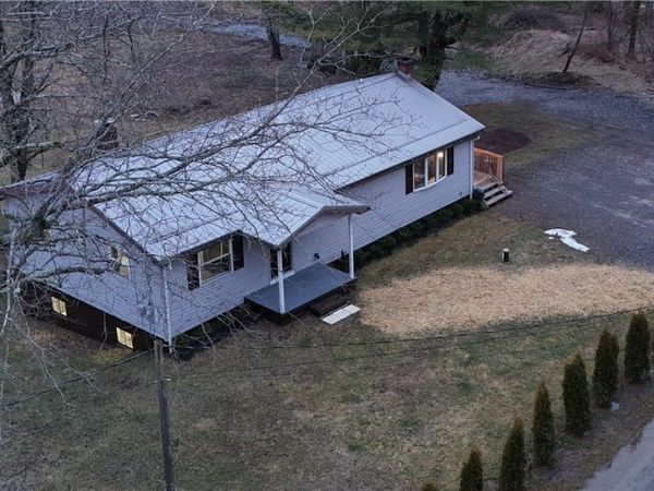 937 Kiester Rd, Slippery Rock, PA 16057