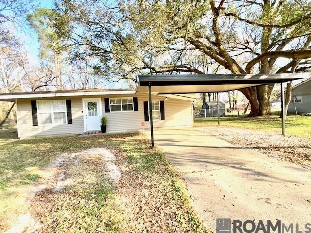 2330 S Woodcrest Ave, Denham Springs, LA 70726 Main Photo