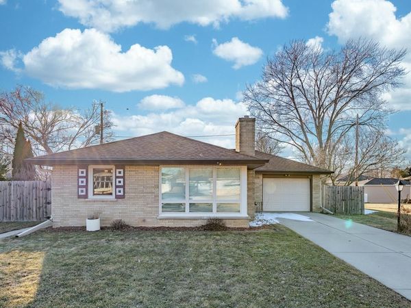 1934 Mars AVENUE, Racine, WI 53404