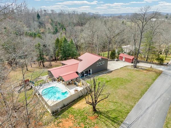 465 Winding River Ln , Sparta, TN 38583