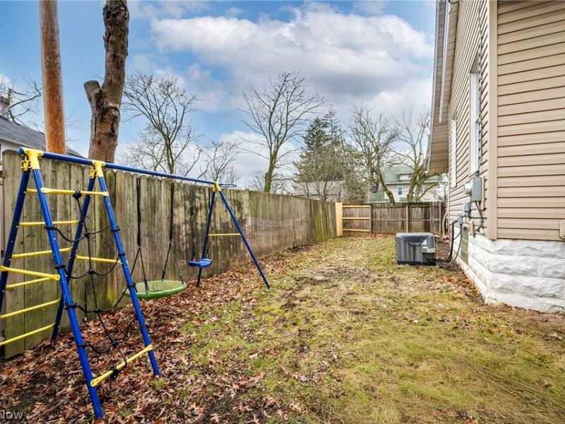 1429 Bellows Street, Akron, OH 44301 Photo 27