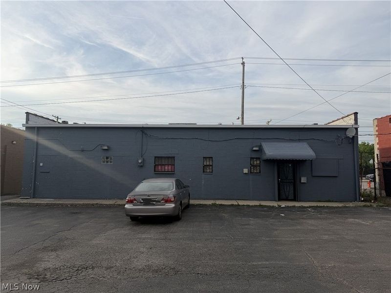 17320 Harvard Avenue, Cleveland, OH 44128 Photo 4
