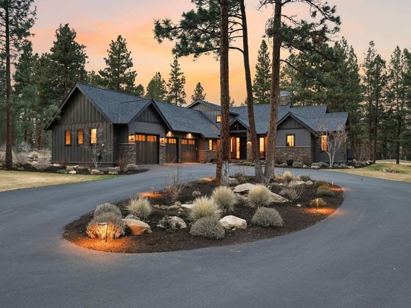 17116 Royal Coachman Drive, Sisters, OR 97759