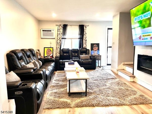 27 Melmore Gdns, East Orange, NJ 07017