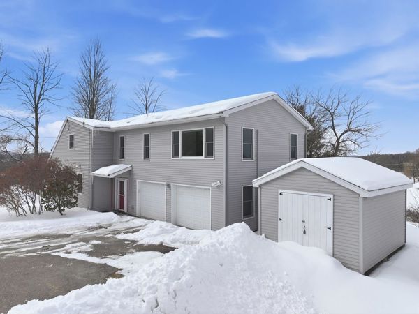 99 Pond Road, Hinesburg, VT 05461