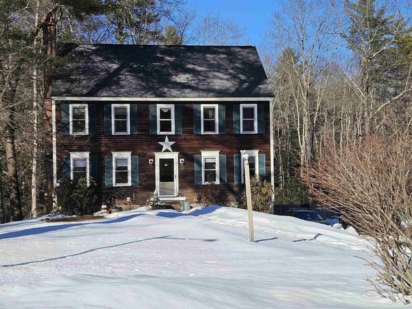 7 Chapman Way, Exeter, NH 03833