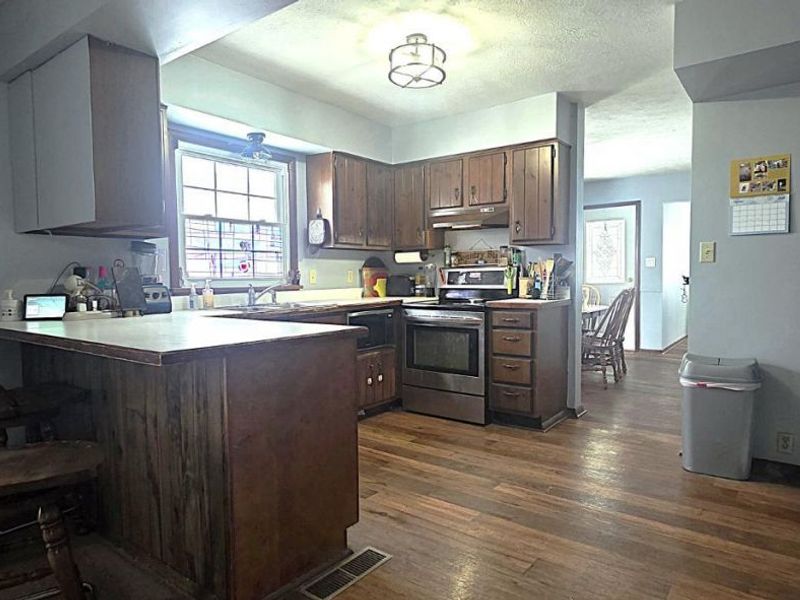 221 Broad Street, Bellevue, OH 44811 Photo 17