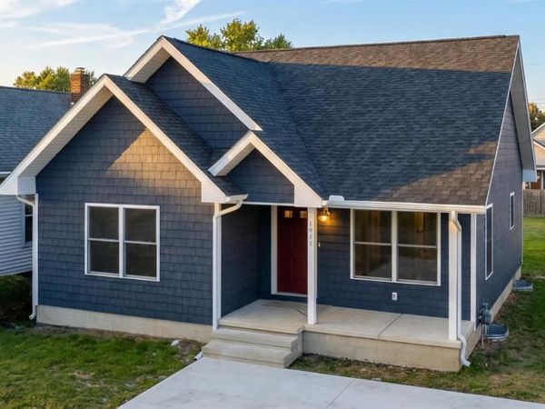 1011 E Second Street, Port Clinton, OH 43452