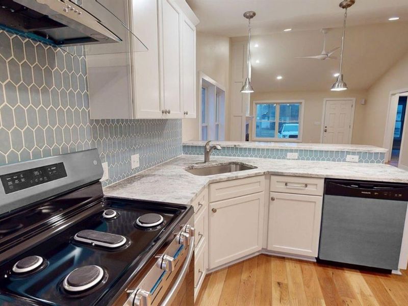 1011 E Second Street, Port Clinton, OH 43452 Photo 6