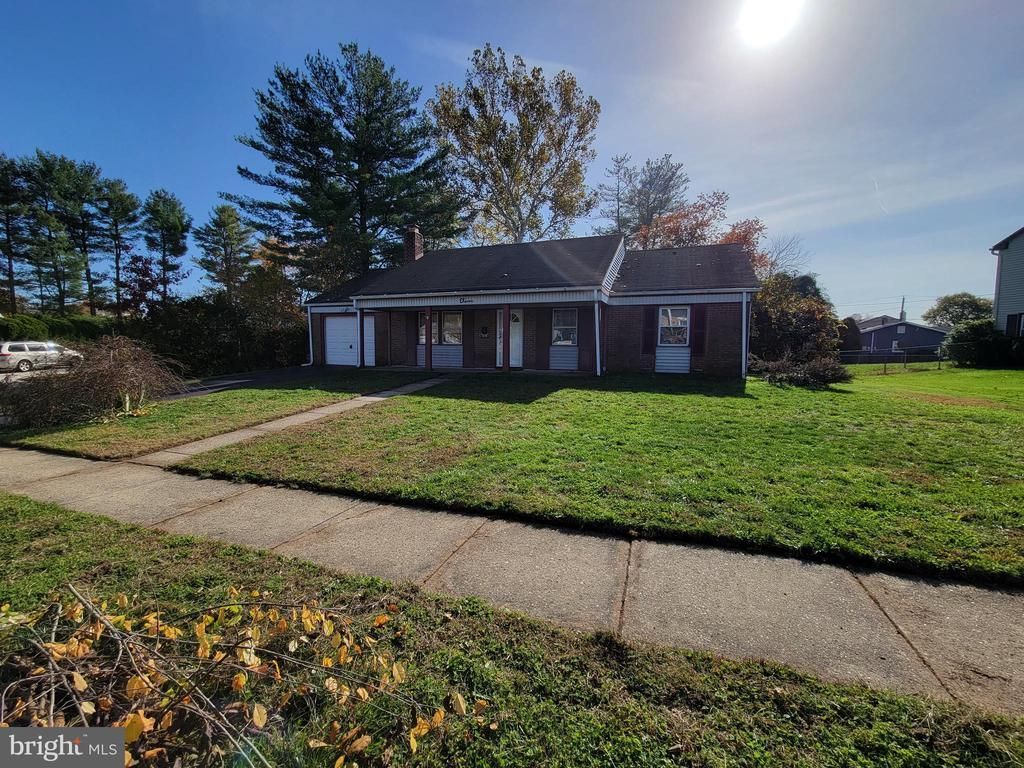 11 Tobin Court, Willingboro, NJ 08046 Main Photo