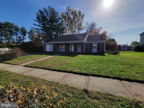 11 TOBIN COURT, WILLINGBORO, NJ 08046