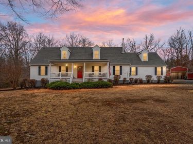 5105 DEEP CREEK RD , KENTS STORE, VA 23084