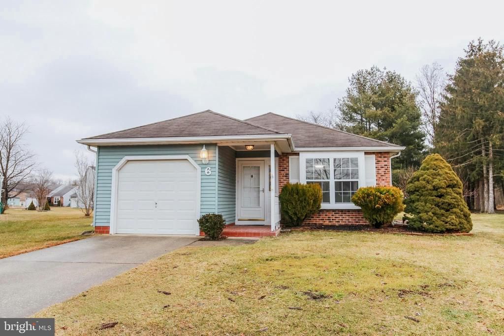 6 Panorama Court, Mount Laurel, NJ 08054 Main Photo