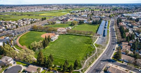 9050 Duovo Way, Elk Grove, CA 95758 Photo