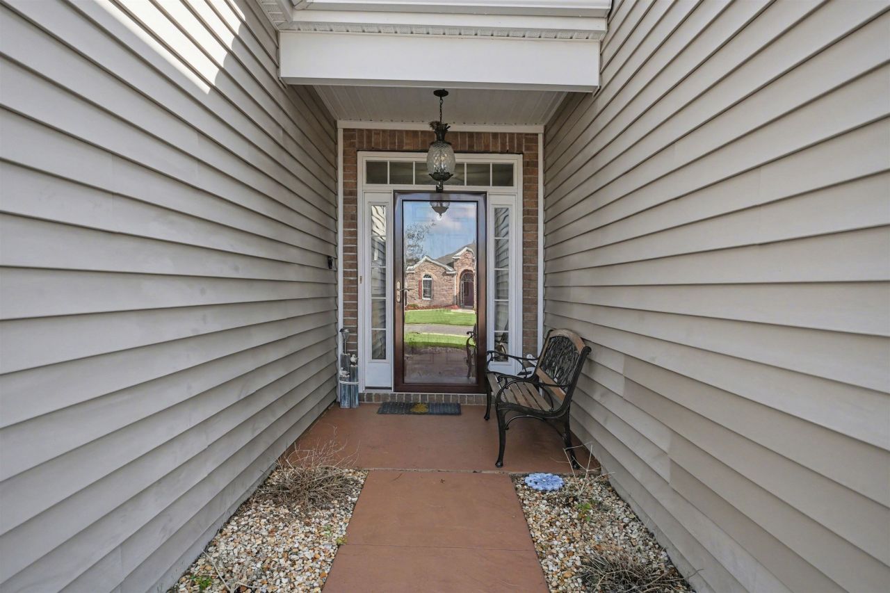 219 Burchwood Ln.  Photo 5