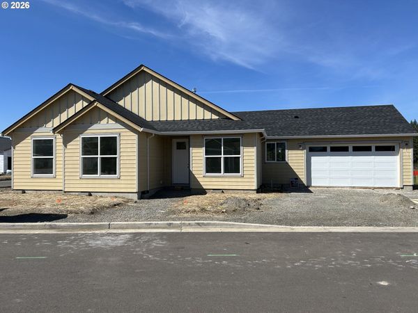 1200 Rachel LN, Molalla, OR 97038