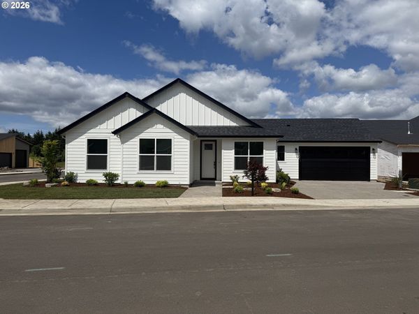 1200 Rachel LN, Molalla, OR 97038