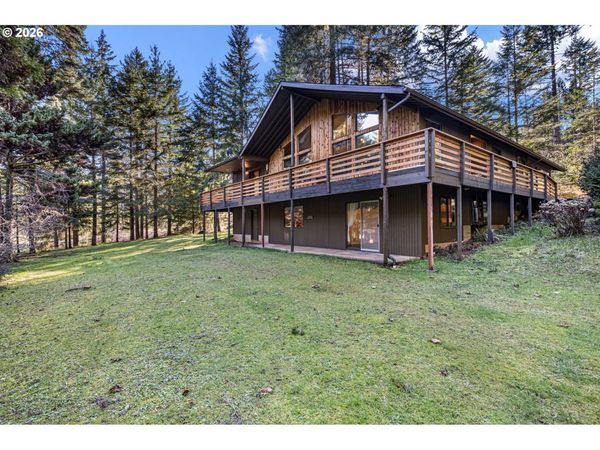 88931 LOIS LN, Elmira, OR 97437