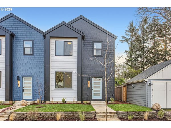 6678 SE CLINTON ST, Portland, OR 97206