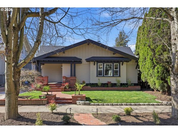 2425 NE 40TH AVE, Portland, OR 97212