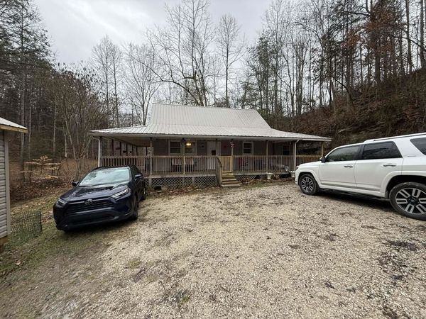 128 Aspen, Louisa, KY 41230