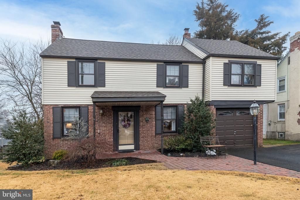 412 Forest Hills Avenue, Philadelphia, PA 19116 Main Photo