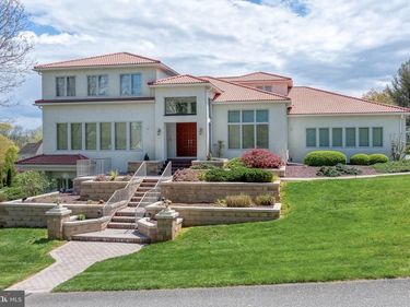 23 DEERFIELD ROAD, LANCASTER, PA 17603