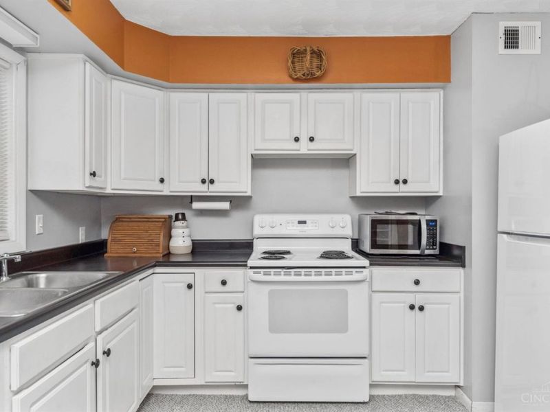 205 Horse Shoe Drive, Jackson Twp, OH 45171 Photo 12