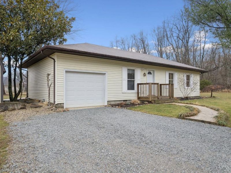 205 Horse Shoe Drive, Jackson Twp, OH 45171 Photo 2