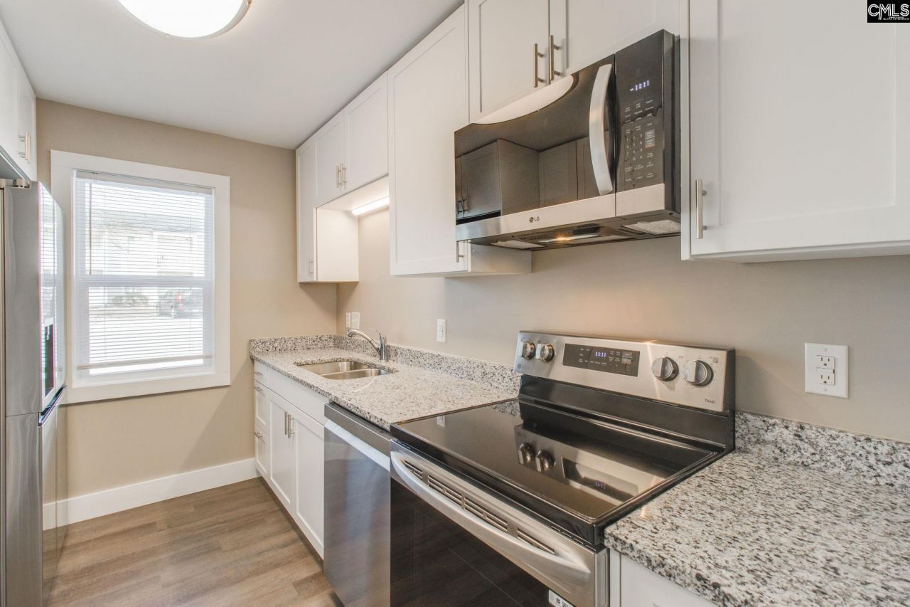 308 Percival Road Photo 10