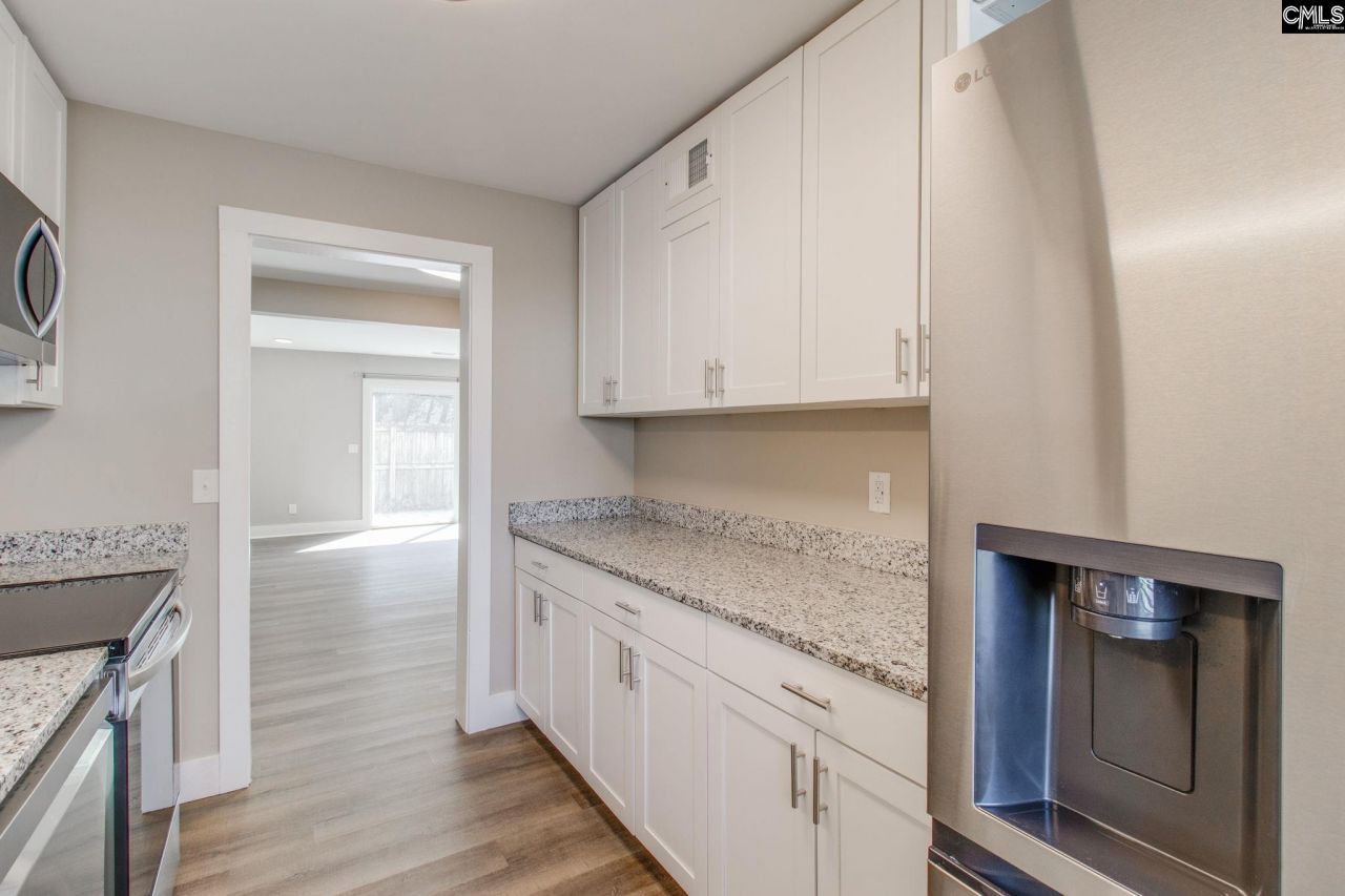 308 Percival Road Photo 12