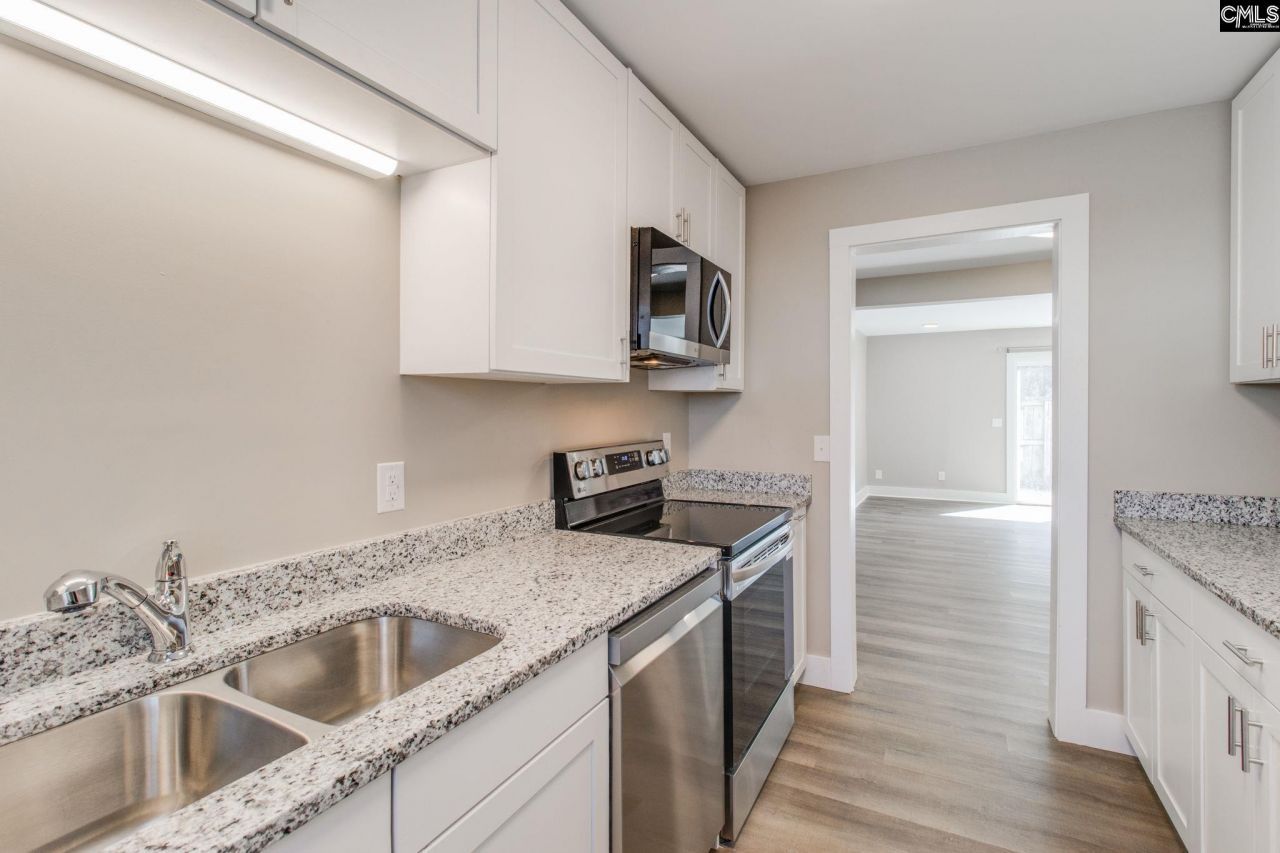 308 Percival Road Photo 13