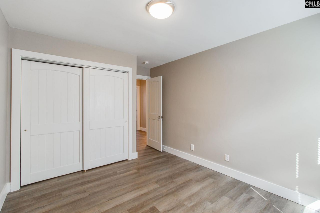 308 Percival Road Photo 23