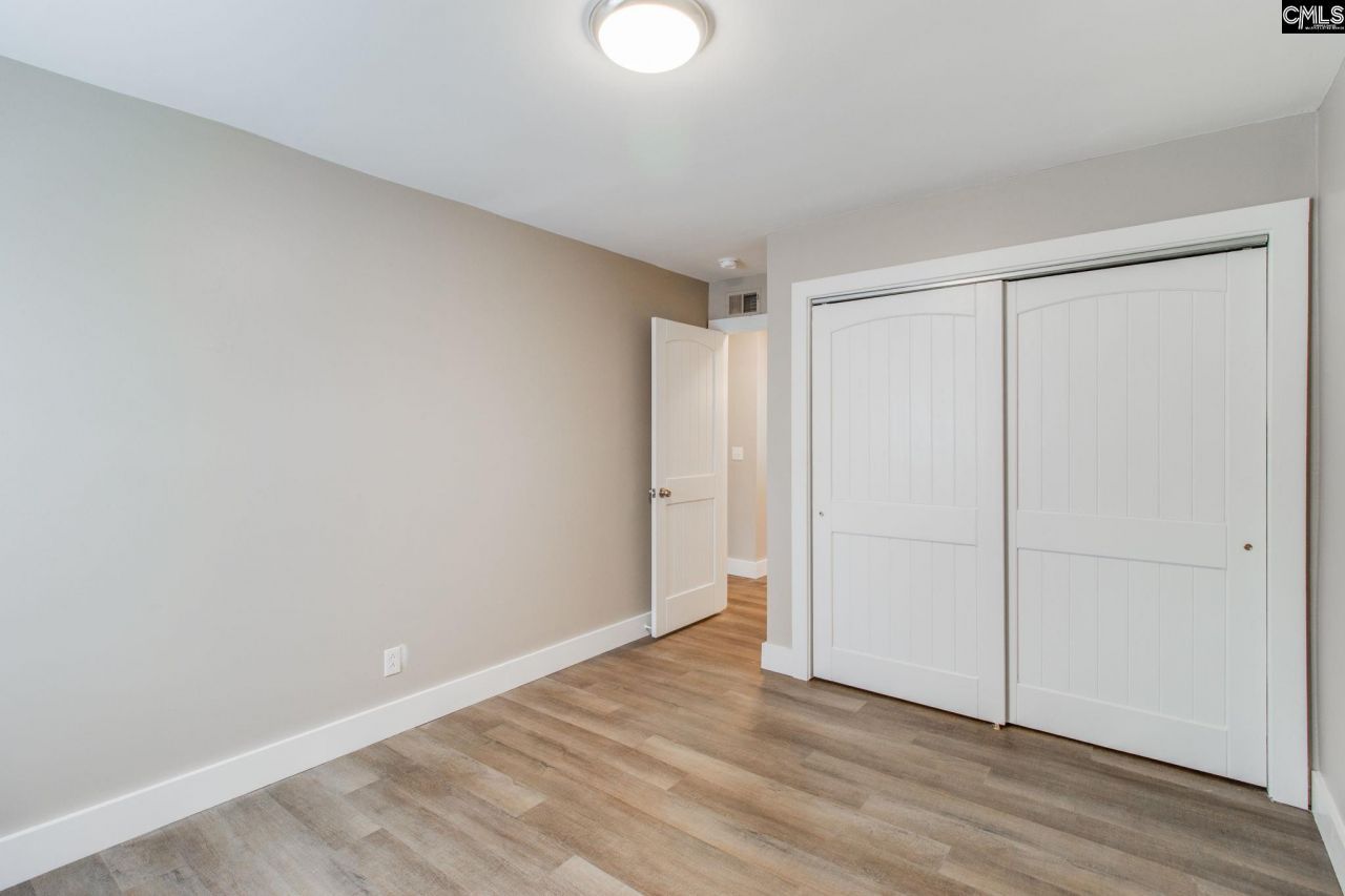 308 Percival Road Photo 25