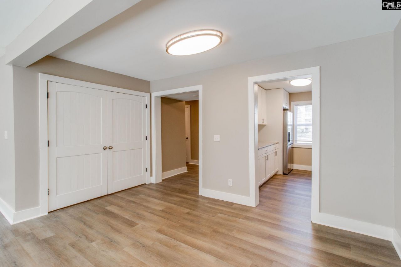 308 Percival Road Photo 9