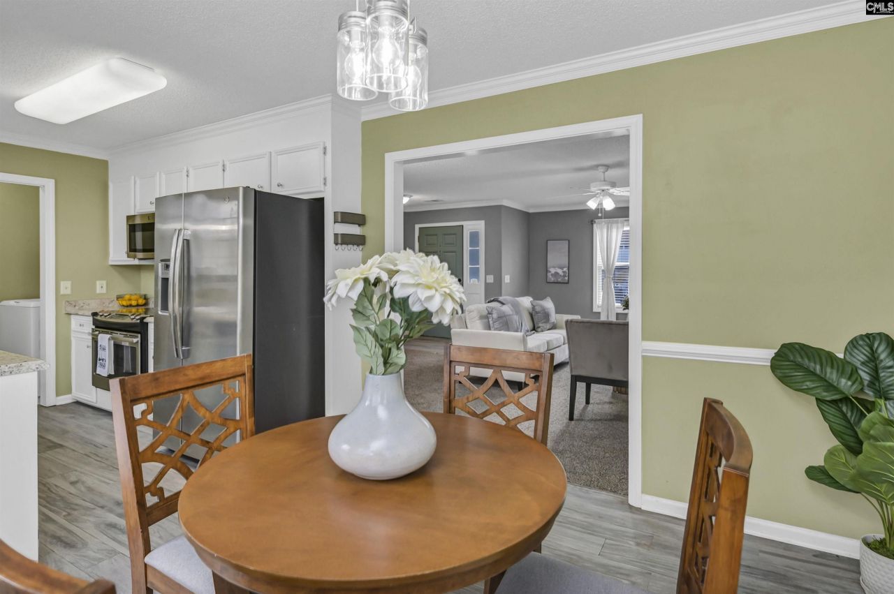 269 Mossborough Drive Photo 10