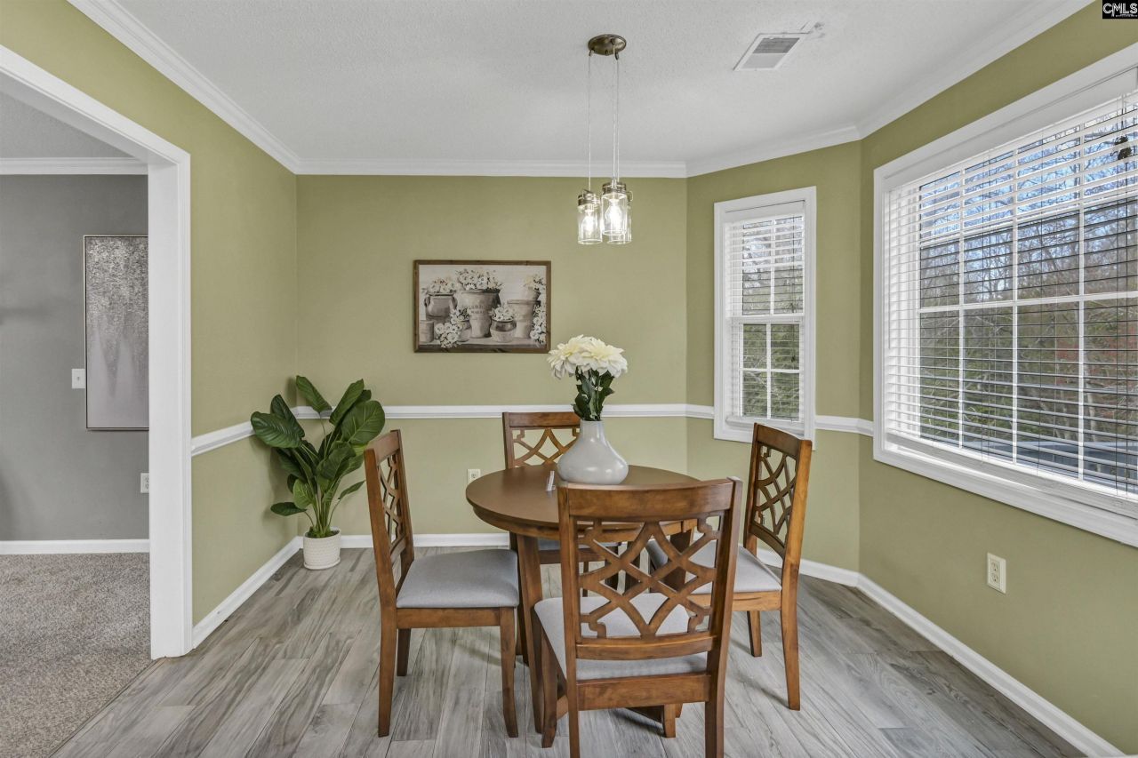 269 Mossborough Drive Photo 13