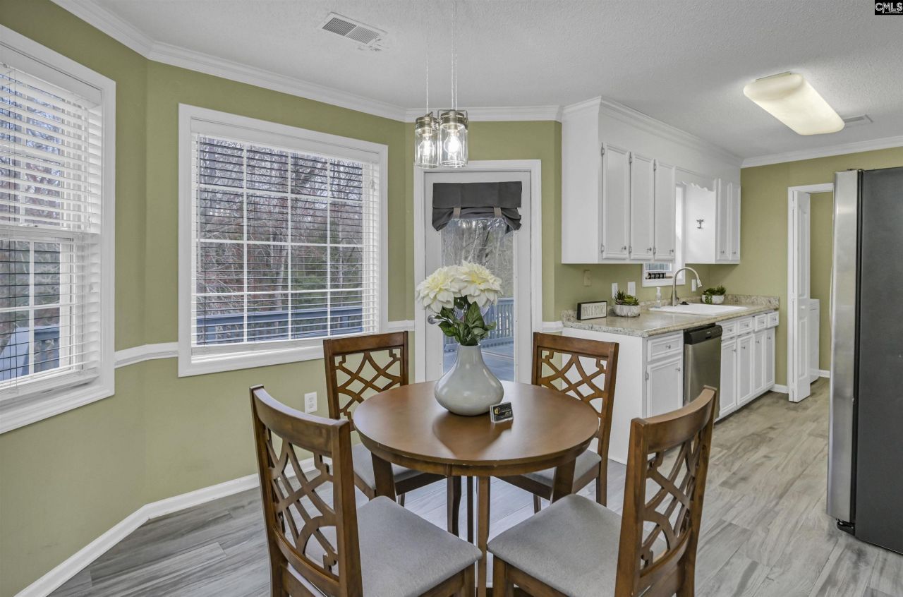 269 Mossborough Drive Photo 14