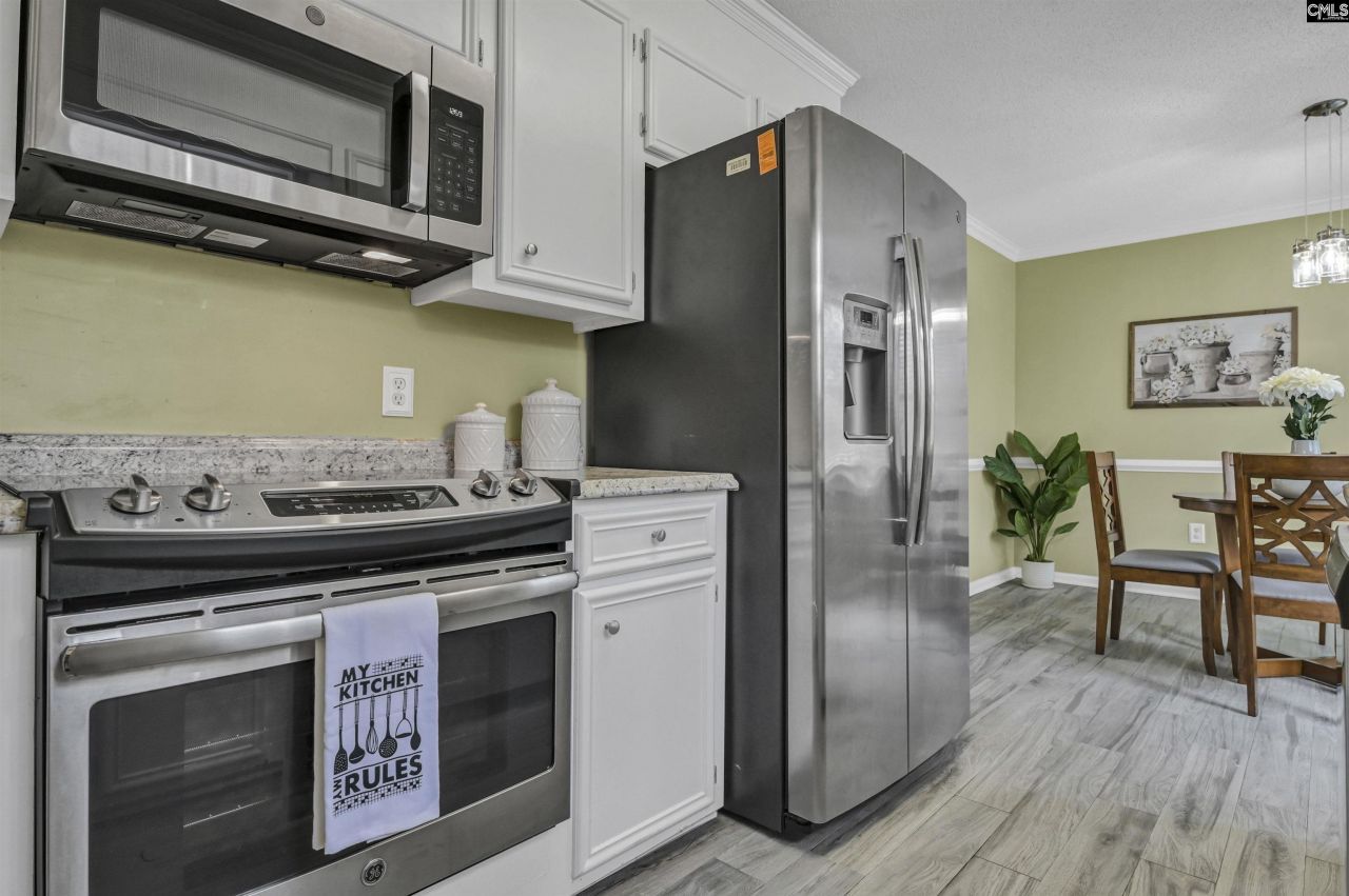 269 Mossborough Drive Photo 16