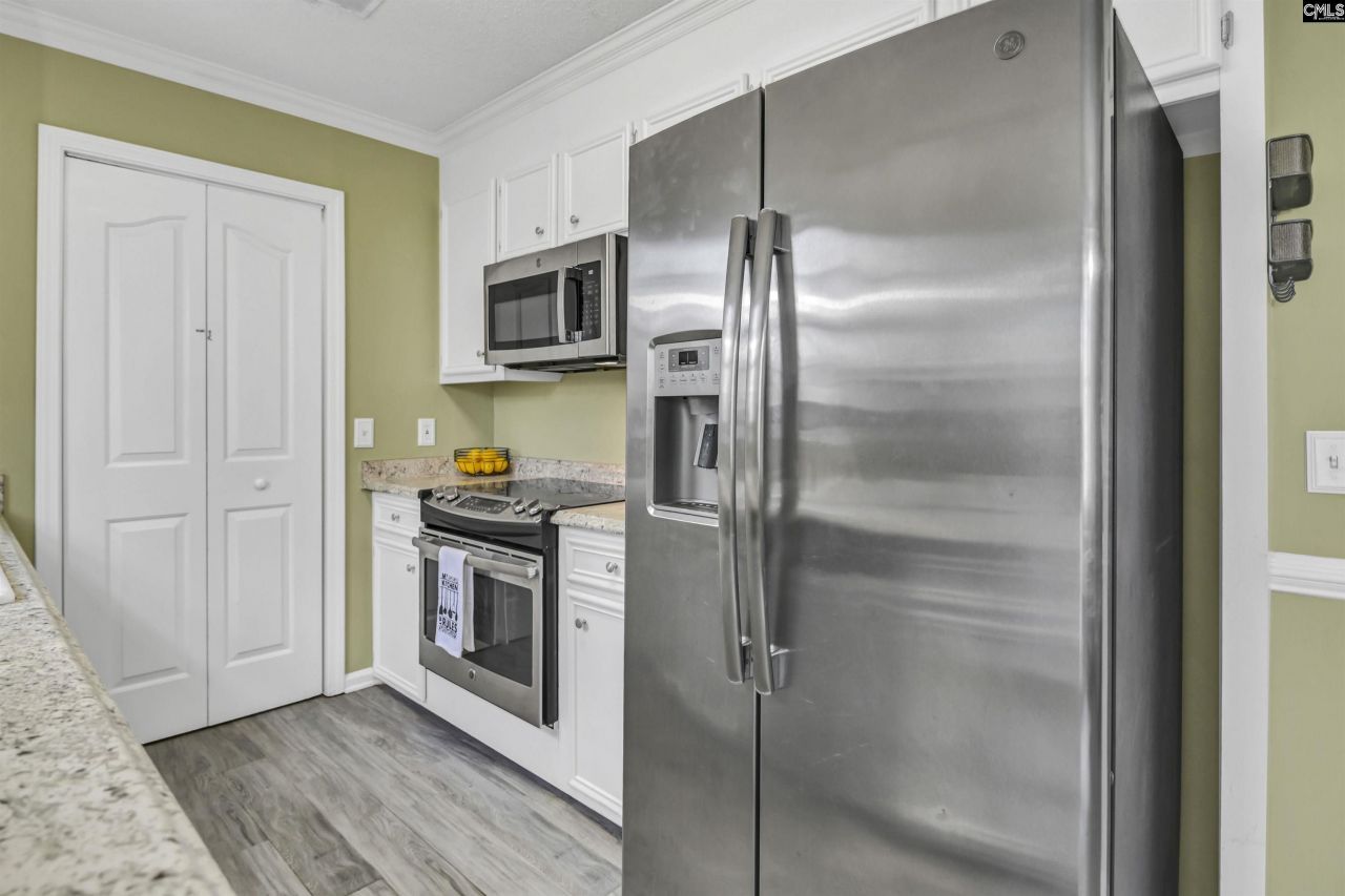 269 Mossborough Drive Photo 18